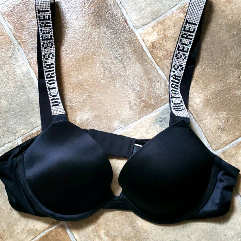 Victoria's Secret Very Sexy Bling Strap Bra NWOT